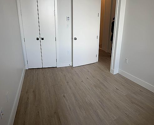 4th image of 21 Linden Blvd #605