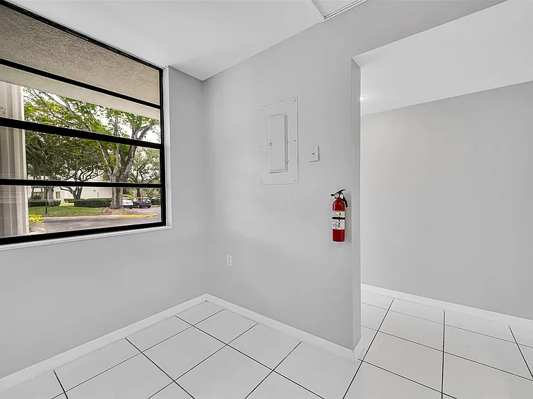 1713 Whitehall Dr #103 — Photo 10