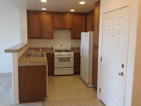 5th image of 1760 E Palomar St E #310