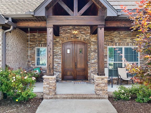 4th image of 181 Carron Ln