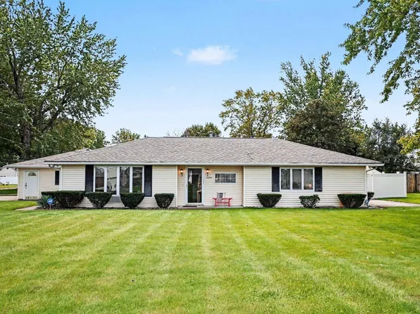 26284 Lake Dr, Elkhart, IN 46514