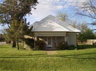 142 W 6th St, Baird, TX 79504