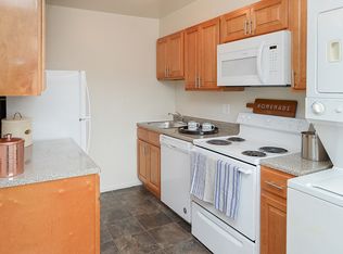 413 N Warwick Rd #4B, Magnolia, NJ 08049