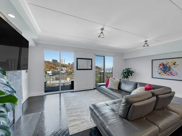 1077 River Road image 4 of 33