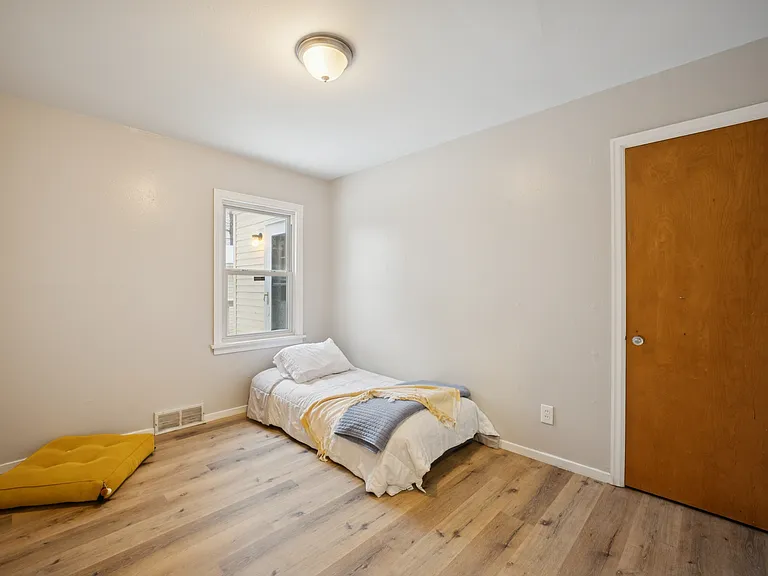 4438 Packard Rd — Photo 24