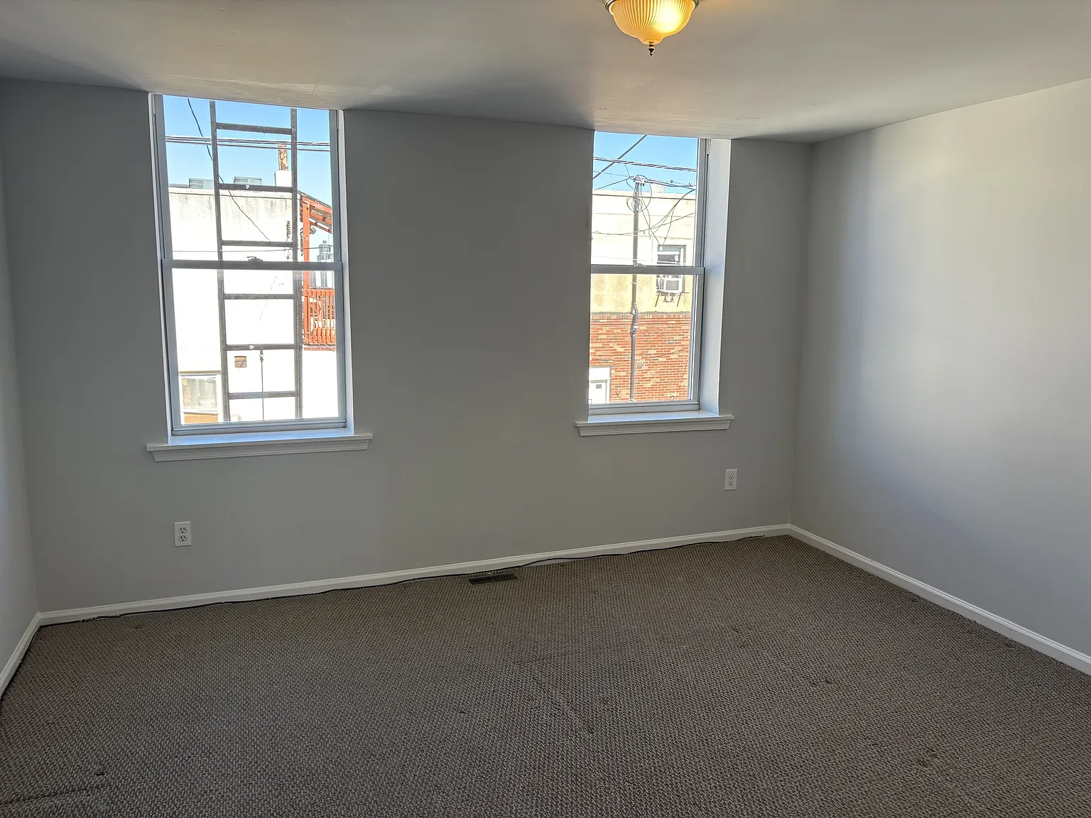 1136 Mifflin St - 1 — Photo 3