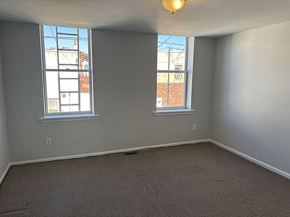 2nd image of 1136 Mifflin St