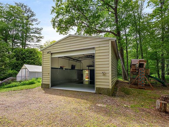 4th image of 210 Keach Pond Dr