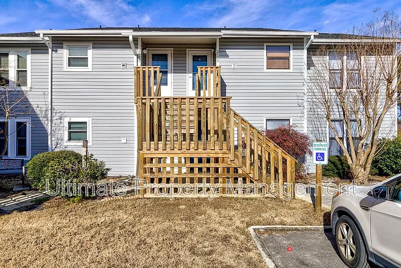 Building Photo - 2504 Flint Dr