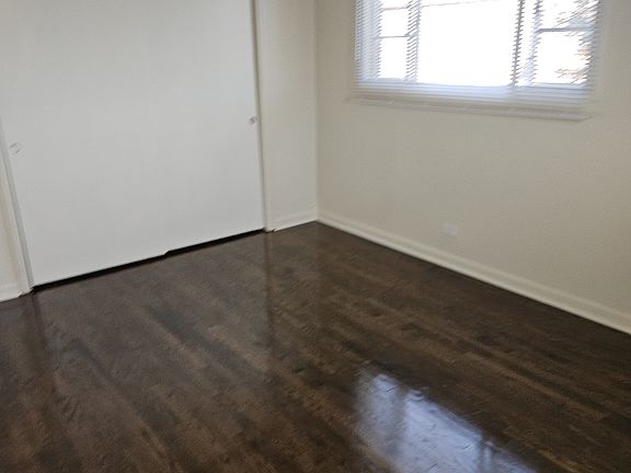 5th image of 747 N Linden Ave Unit 1W