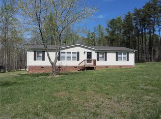 220 Foxwood Rd, Madison, NC 27025