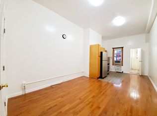 992 4th Ave #1, Brooklyn, NY 11232