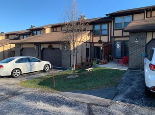 571 Hartridge Dr, Hartland, WI 53029