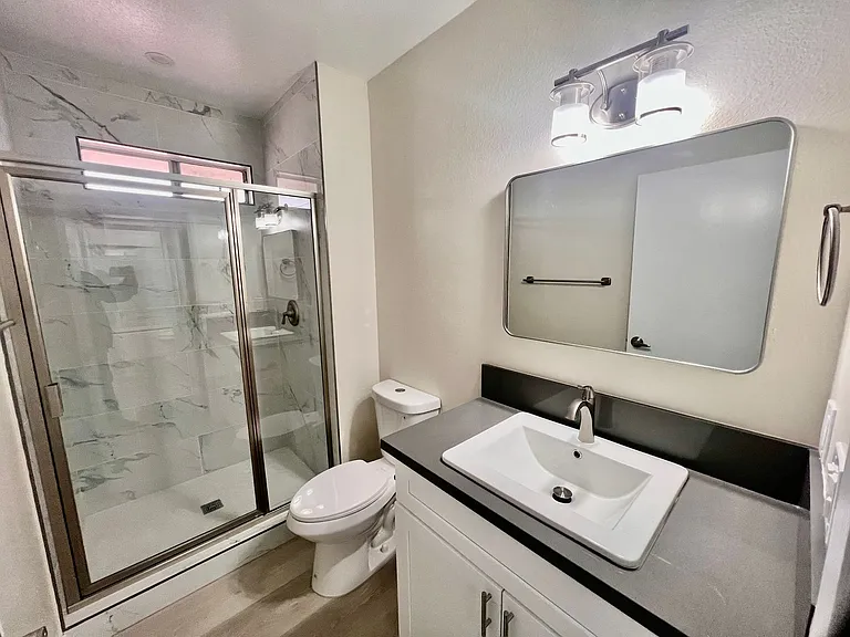 Foothill Apartments — Photo 18