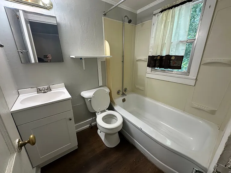 3373 Vineville Ave #4 — Photo 6