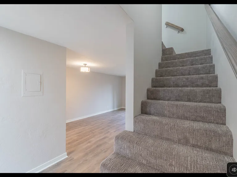 118 S 53rd St #14 — Photo 4