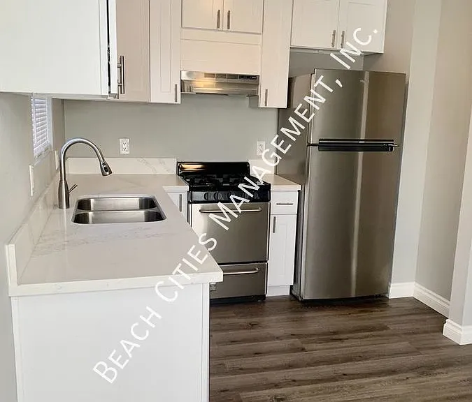 1220 Mira Mar Ave #1 — Photo 17