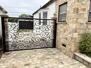 8461 Vicksburg Ave — Photo 5