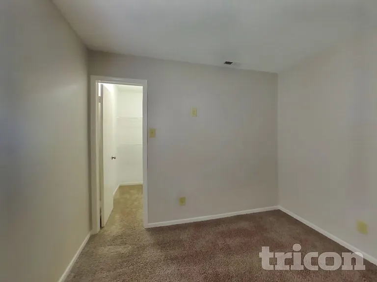 8643 Hopewell Ct — Photo 11