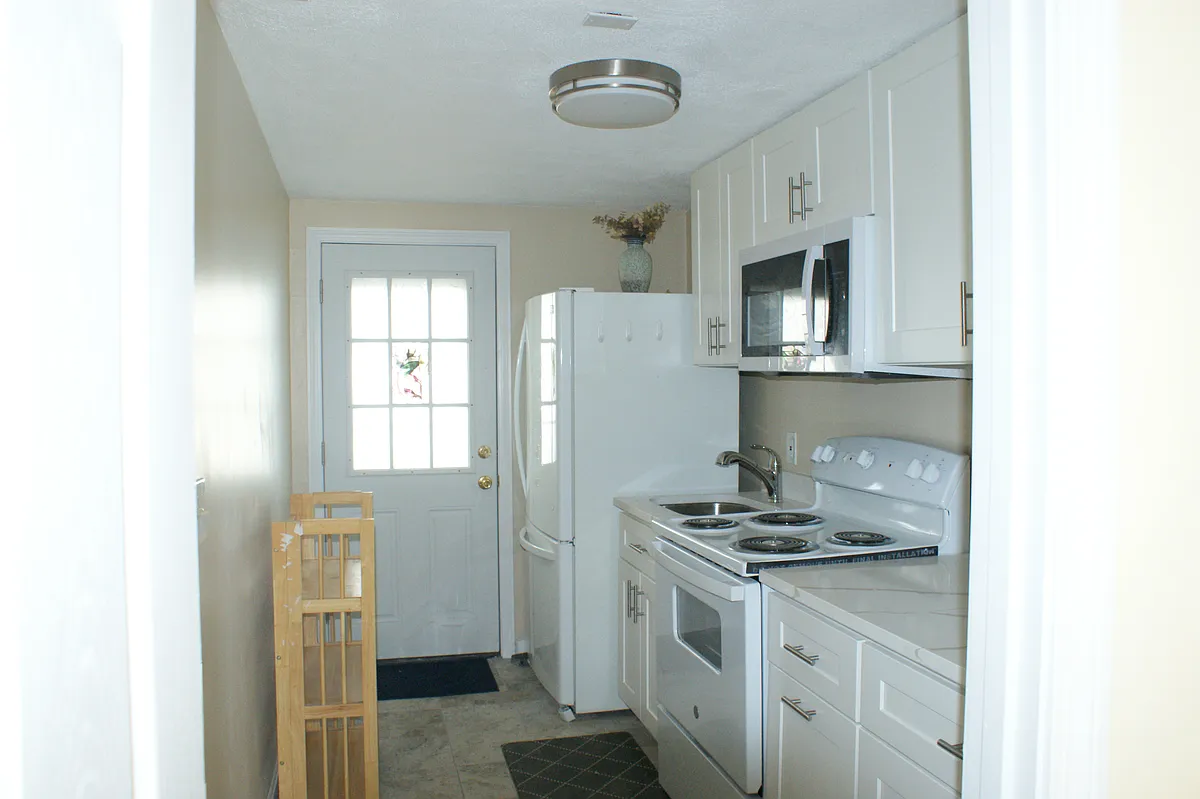 Building Photo - 18 Fayette Rd #3