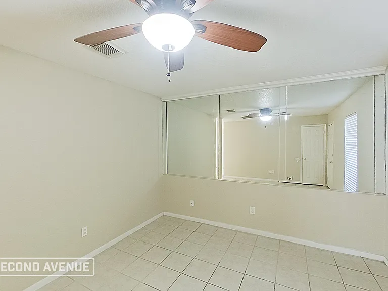 1835 Wren Dr — Photo 3