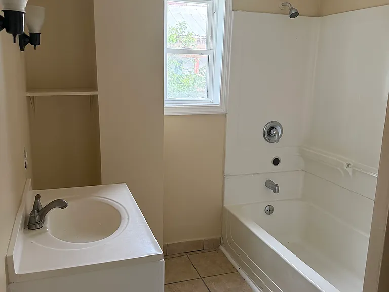805 Chestnut St #1 — Photo 6