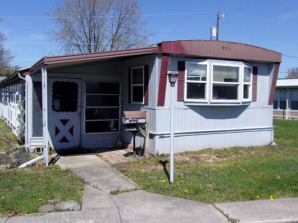 2nd image of 803 9th Ave