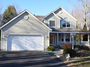 655 Stark Ter, Ballston Spa, NY 12020