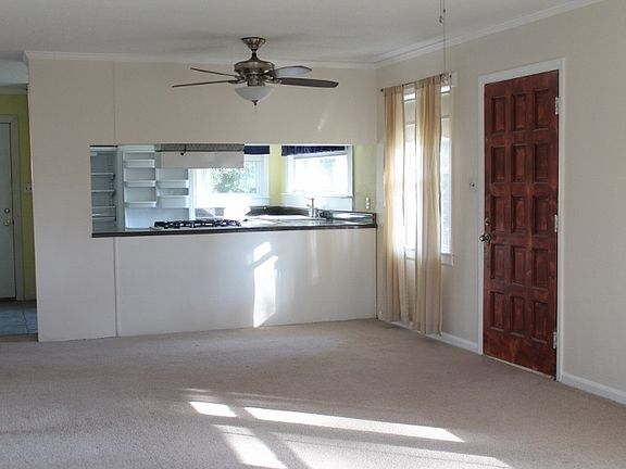 3rd image of 200 Highland Heights Dr