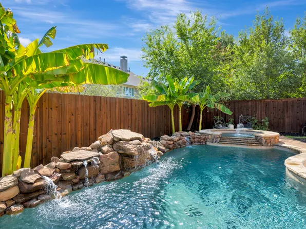 956 Water Oak Dr, Grapevine, TX 76051