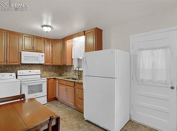 4th image of 3508 Corbett Ln