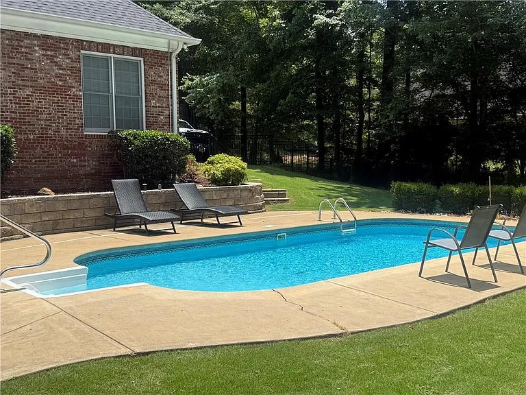 Newberry Ln — Photo 2