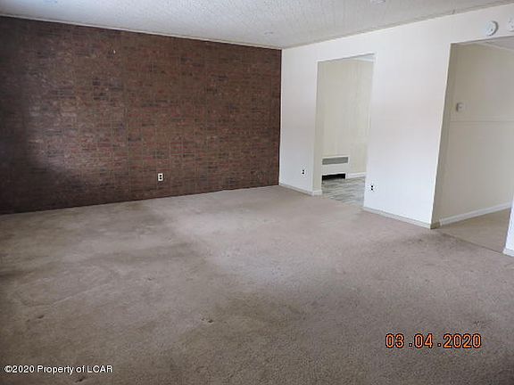 2nd image of 120 Edison St