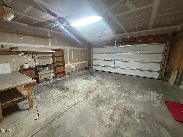 4 White Spruce Ct — Photo 32