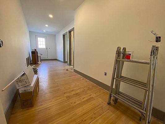 3rd image of 309 Roebling St #3