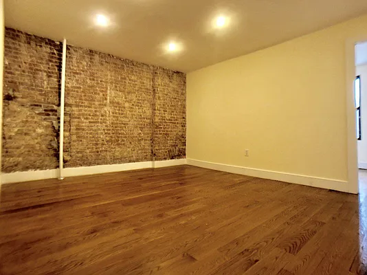 Rented by Bohemia Realty Group | media 21