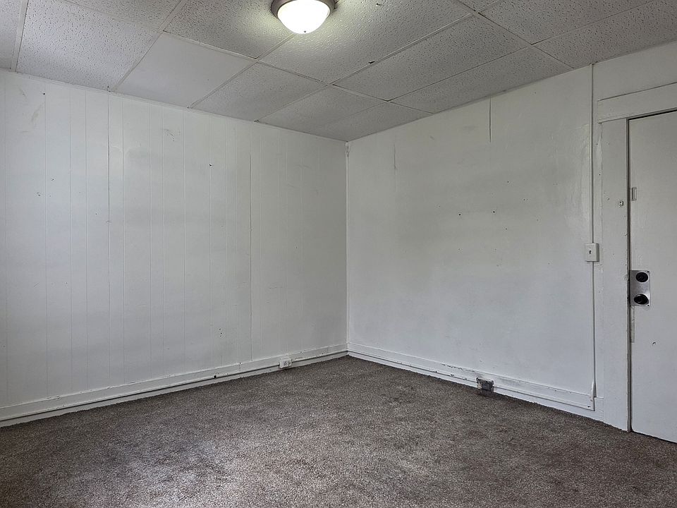 2nd image of 101 N 13th St #11557849