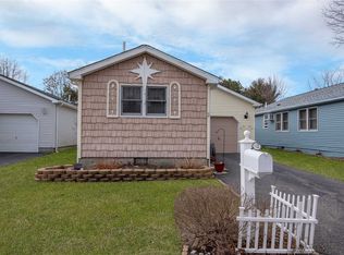 5133 Village Cir E, Manorville, NY 11949