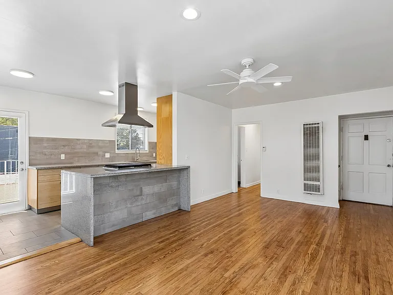 3126 Stocker St #4 — Photo 8