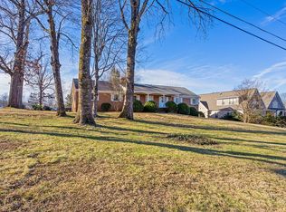 5905 Arcadia Dr, Greensboro, NC 27410