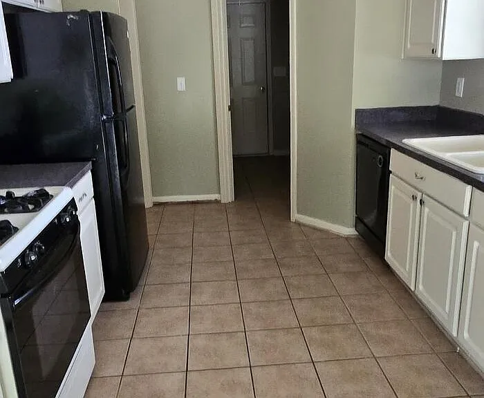 953 Sentry Ct — Photo 6