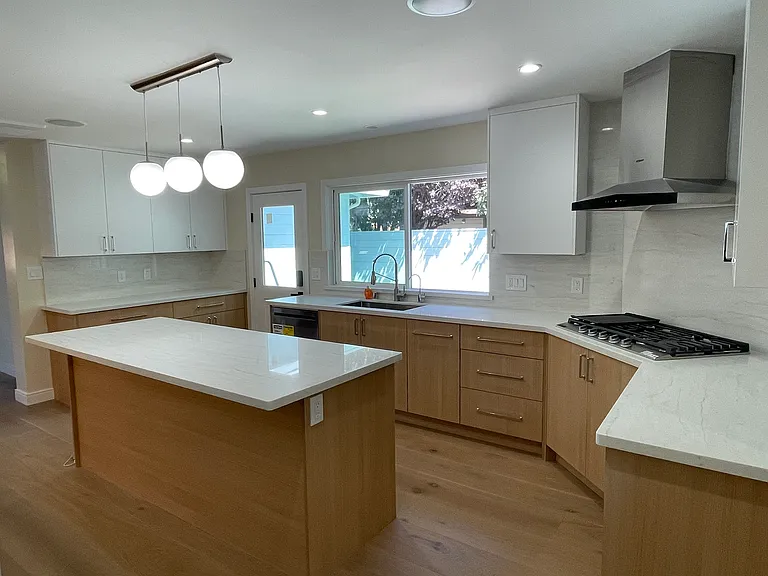 3530 Middlefield Rd — Photo 10