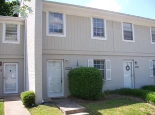 5713 E Bramblegate Rd, Greensboro, NC 27409