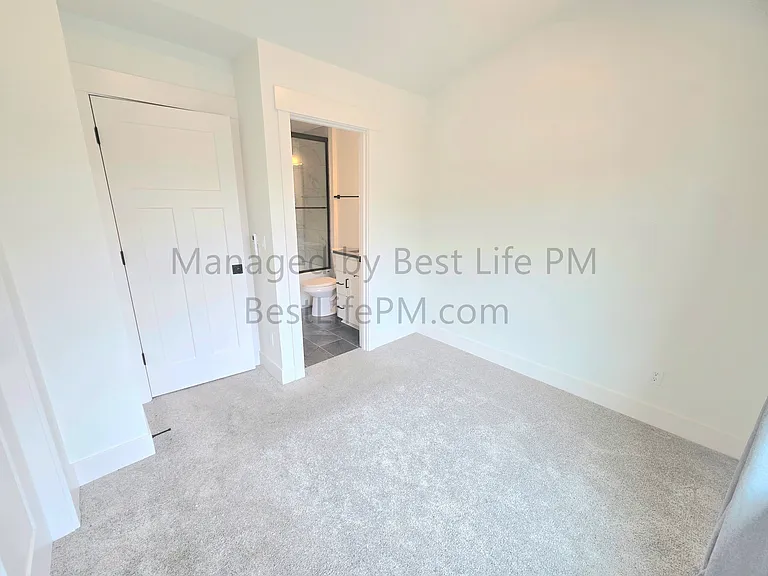 310 NE 58th Ave — Photo 23
