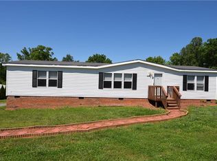 1212 Bryant Mill Rd, Ararat, NC 27007