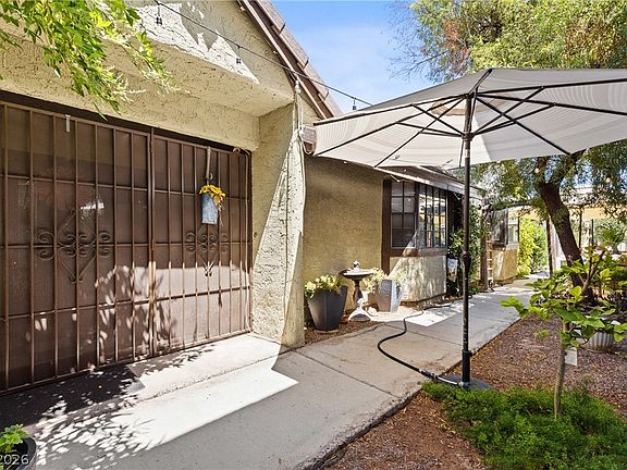 4th image of 3984 Landsdown Pl