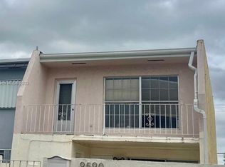 9590 SW 88th St, Miami, FL 33176