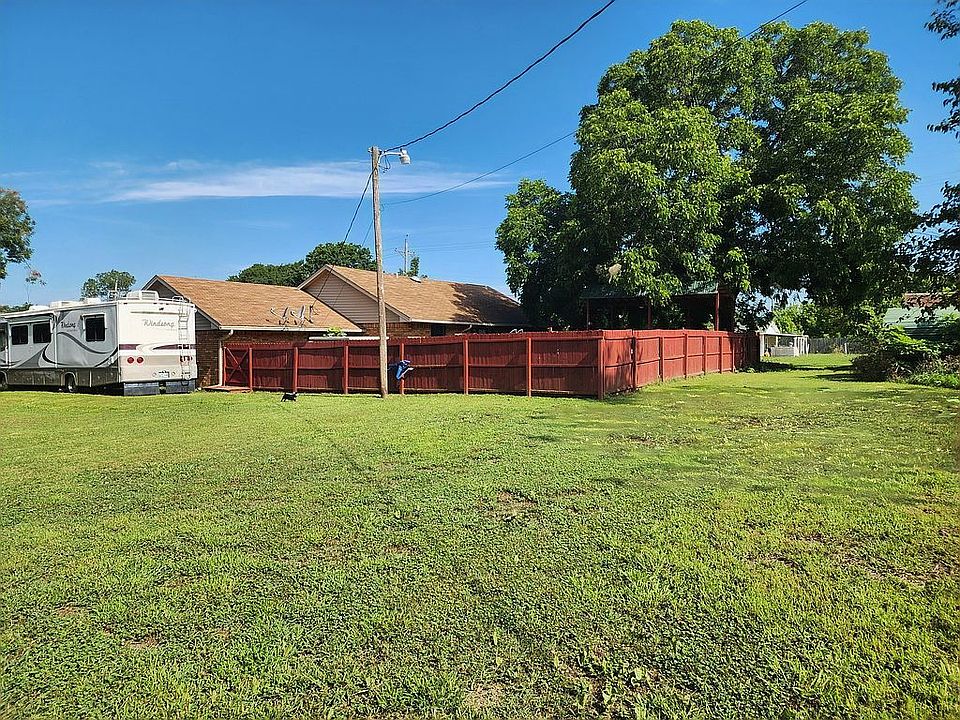 Backyard 3 City Lots