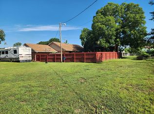 124 N 12th St, Okemah, OK 74859
