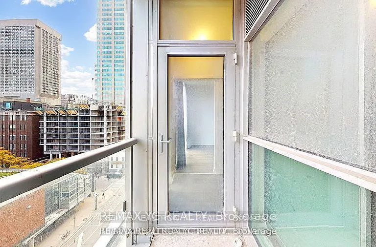 1 Yorkville Ave #710 — Photo 31